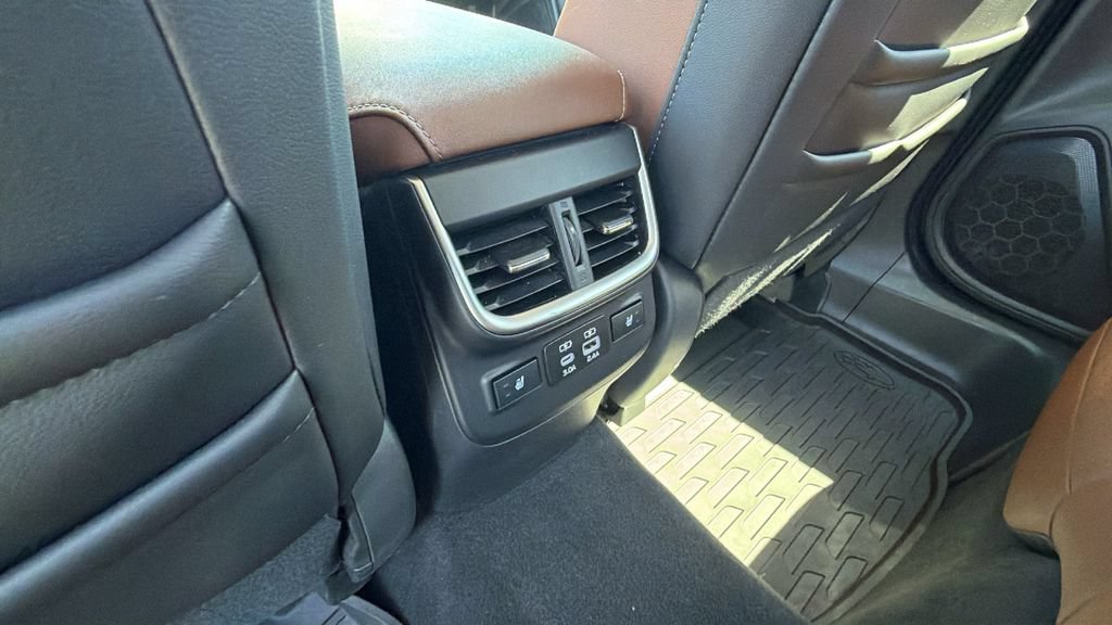 Used 2025 Subaru Outback Touring XT AWD/4WD image 17