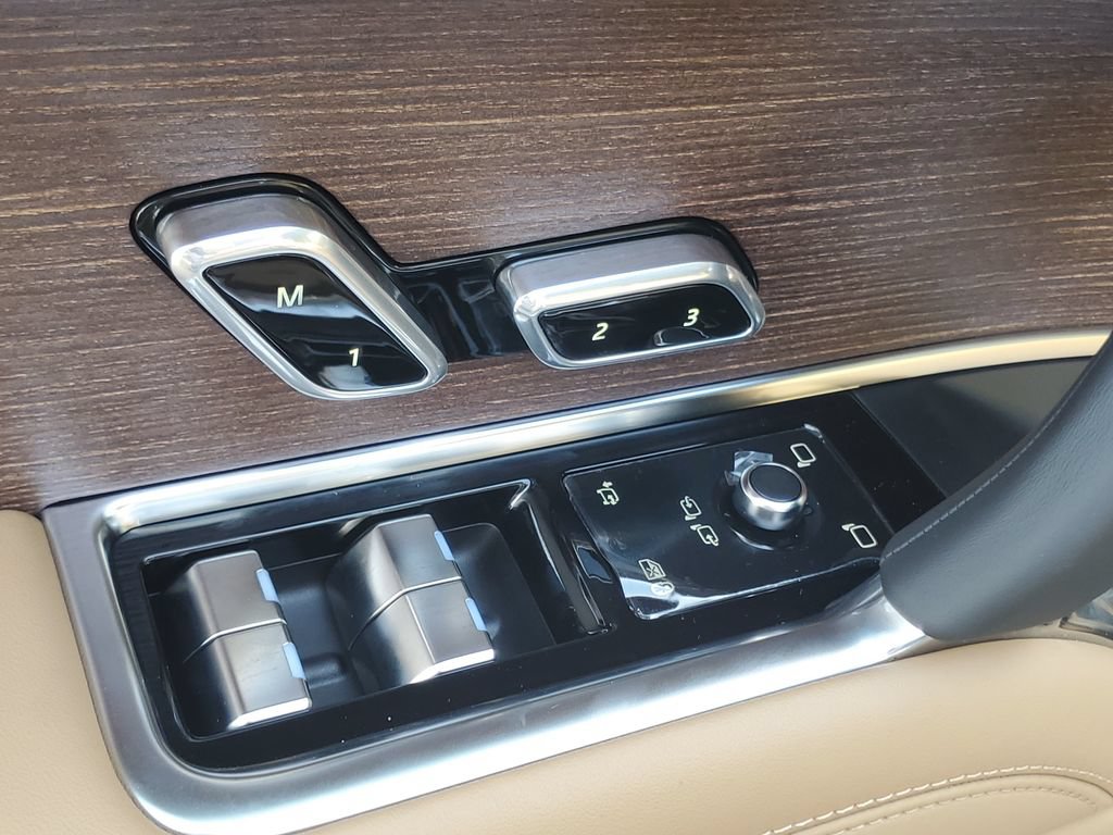 New 2026 Land Rover Range Rover SE AWD/4WD image 9