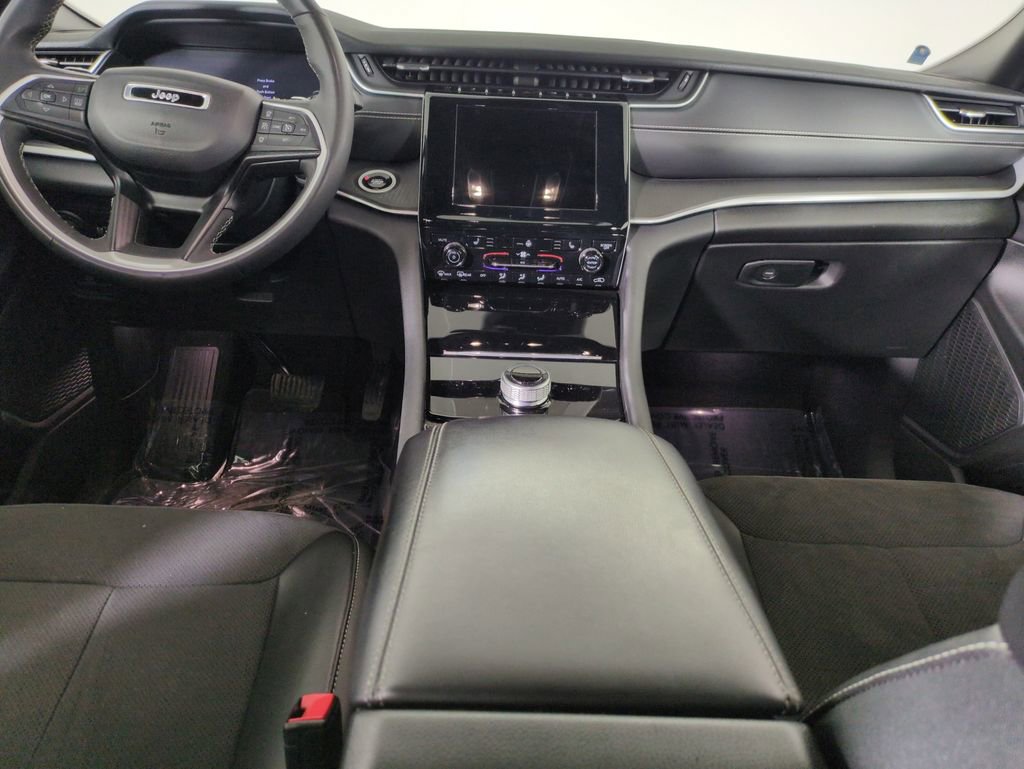 Used 2024 Jeep Grand Cherokee L Altitude image 20