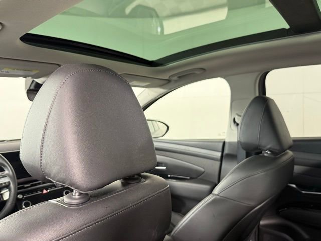 Used 2025 Hyundai Tucson Limited image 25