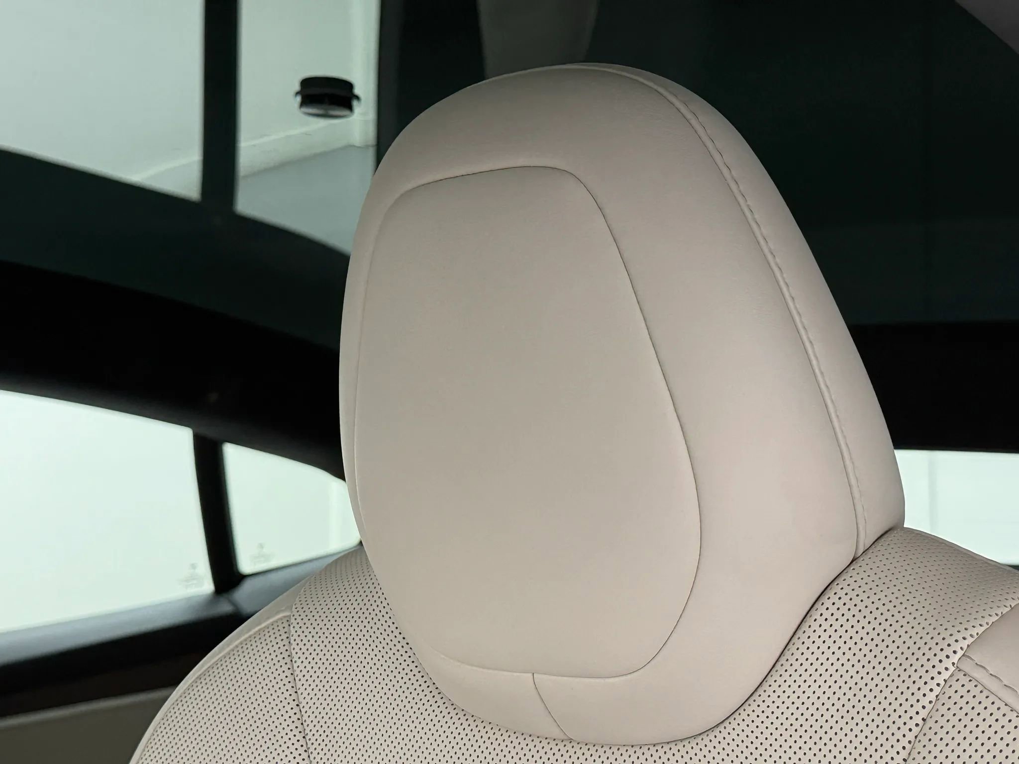 Used 2021 Tesla Model S Plaid image 35