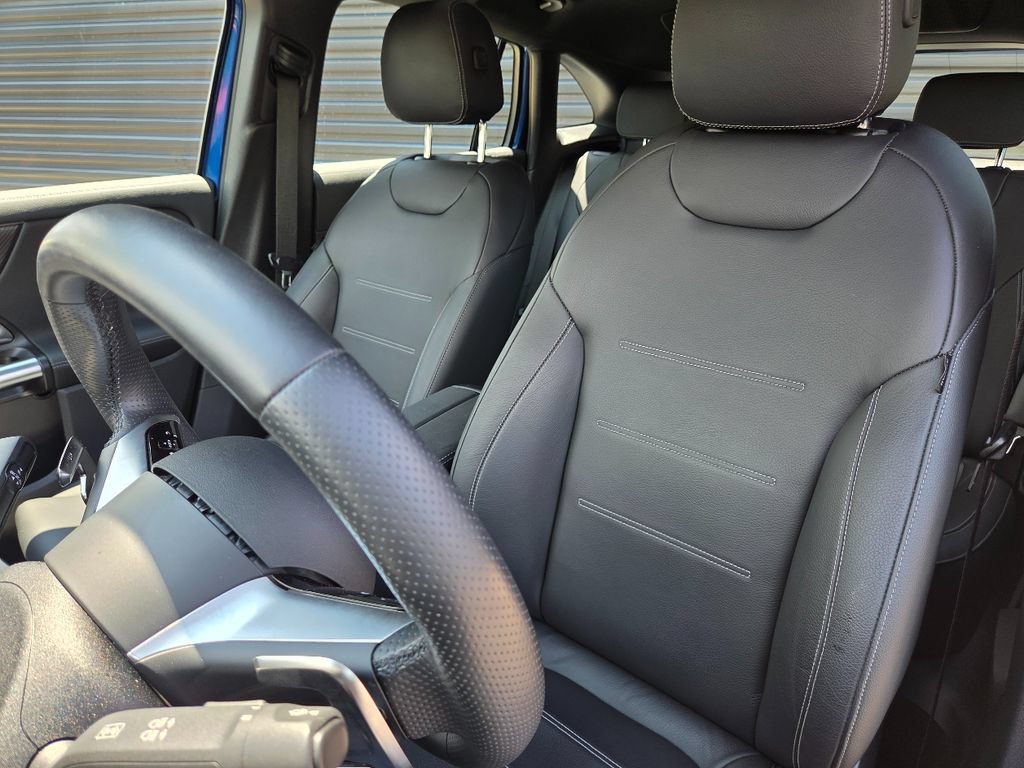 Used 2024 Mercedes-Benz GLA 35 AMG 4MATIC image 5