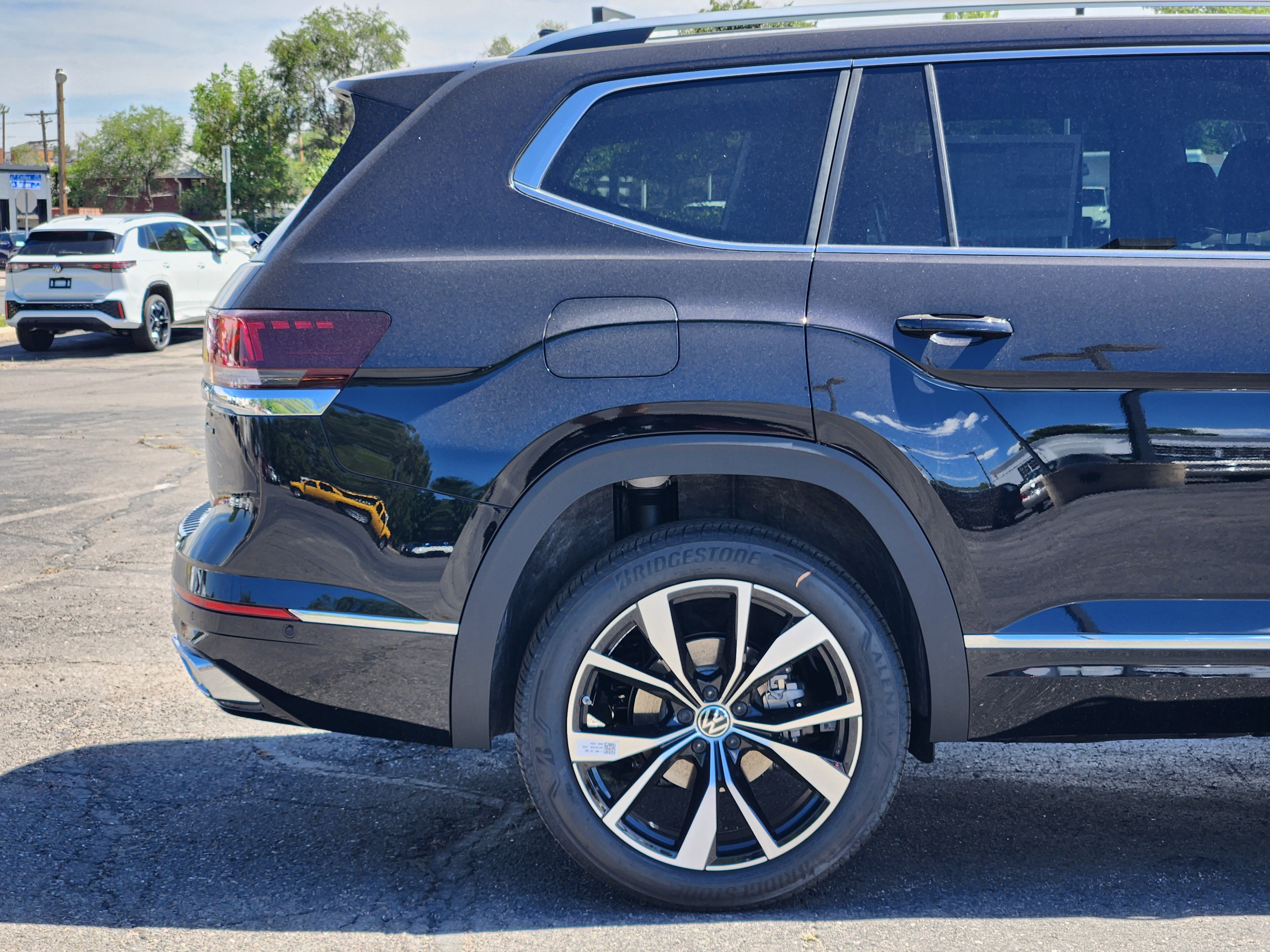 New 2026 Volkswagen Atlas SEL Premium R-Line AWD/4WD image 6