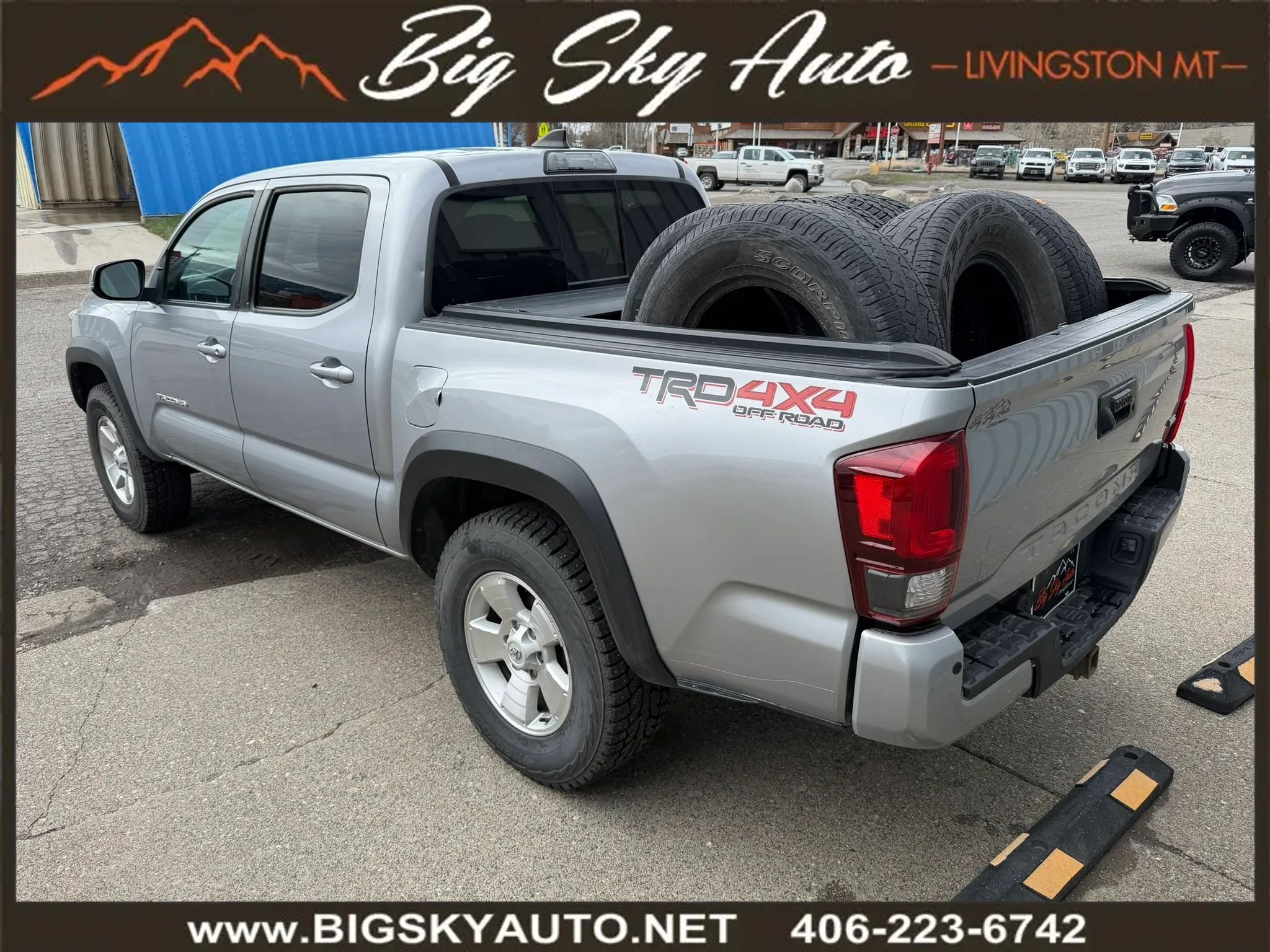 Used 2019 Toyota Tacoma TRD Off-Road w/ Technology Package AWD/4WD image 5