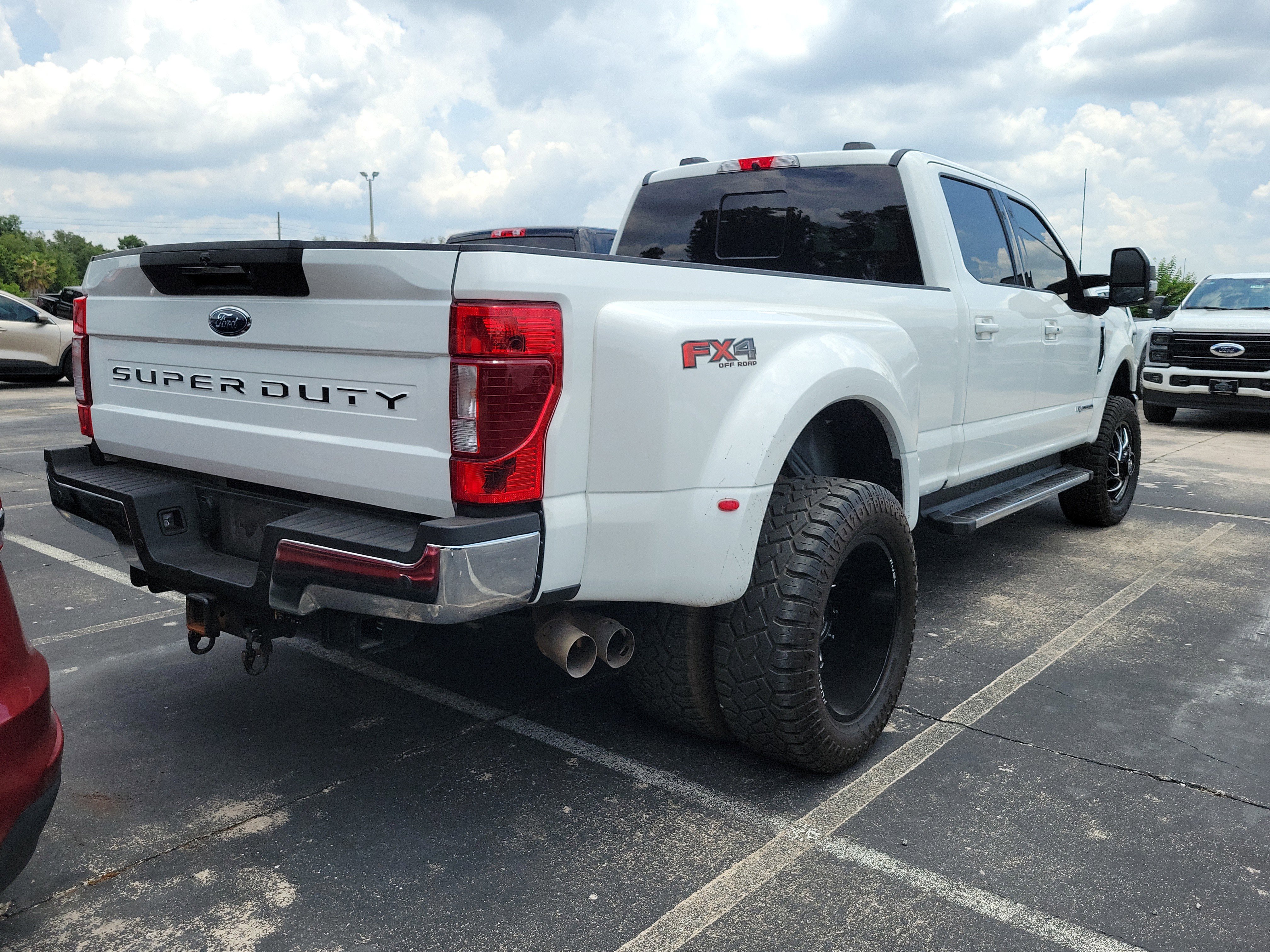 Used 2022 Ford F350 Lariat w/ Lariat Ultimate Package AWD/4WD image 5