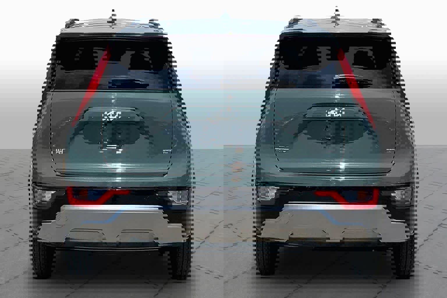 Used 2024 Kia Niro SX image 5