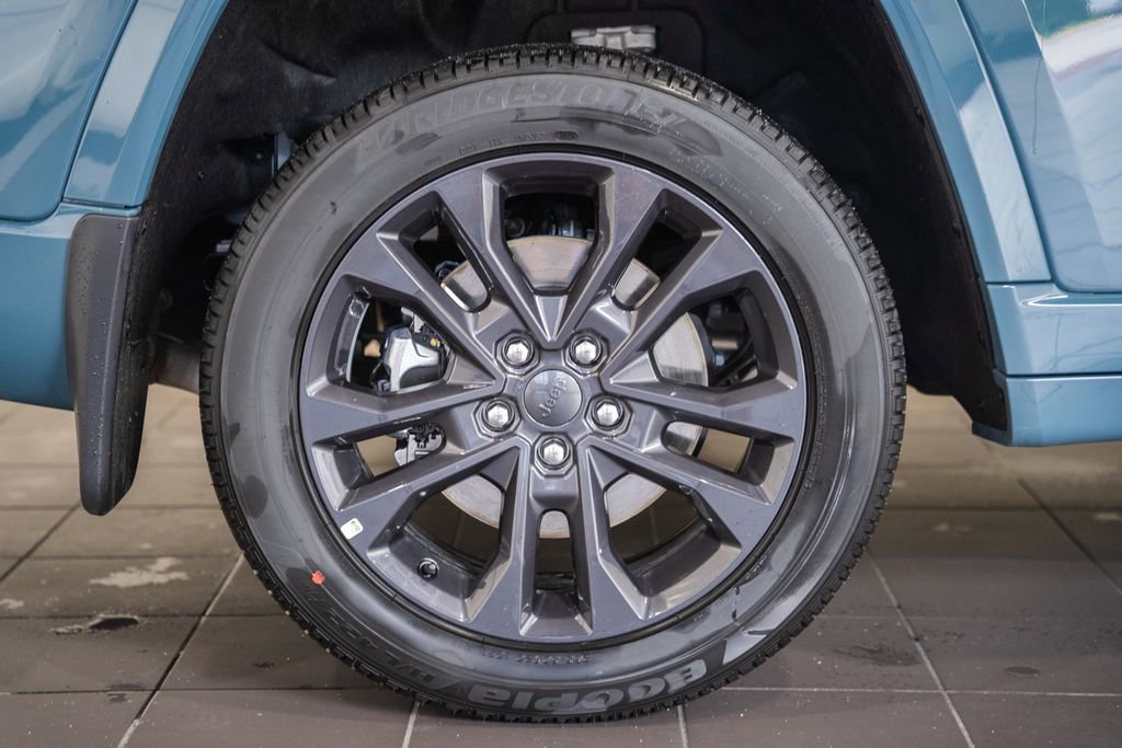 New 2026 Jeep Grand Cherokee L Limited AWD/4WD image 18