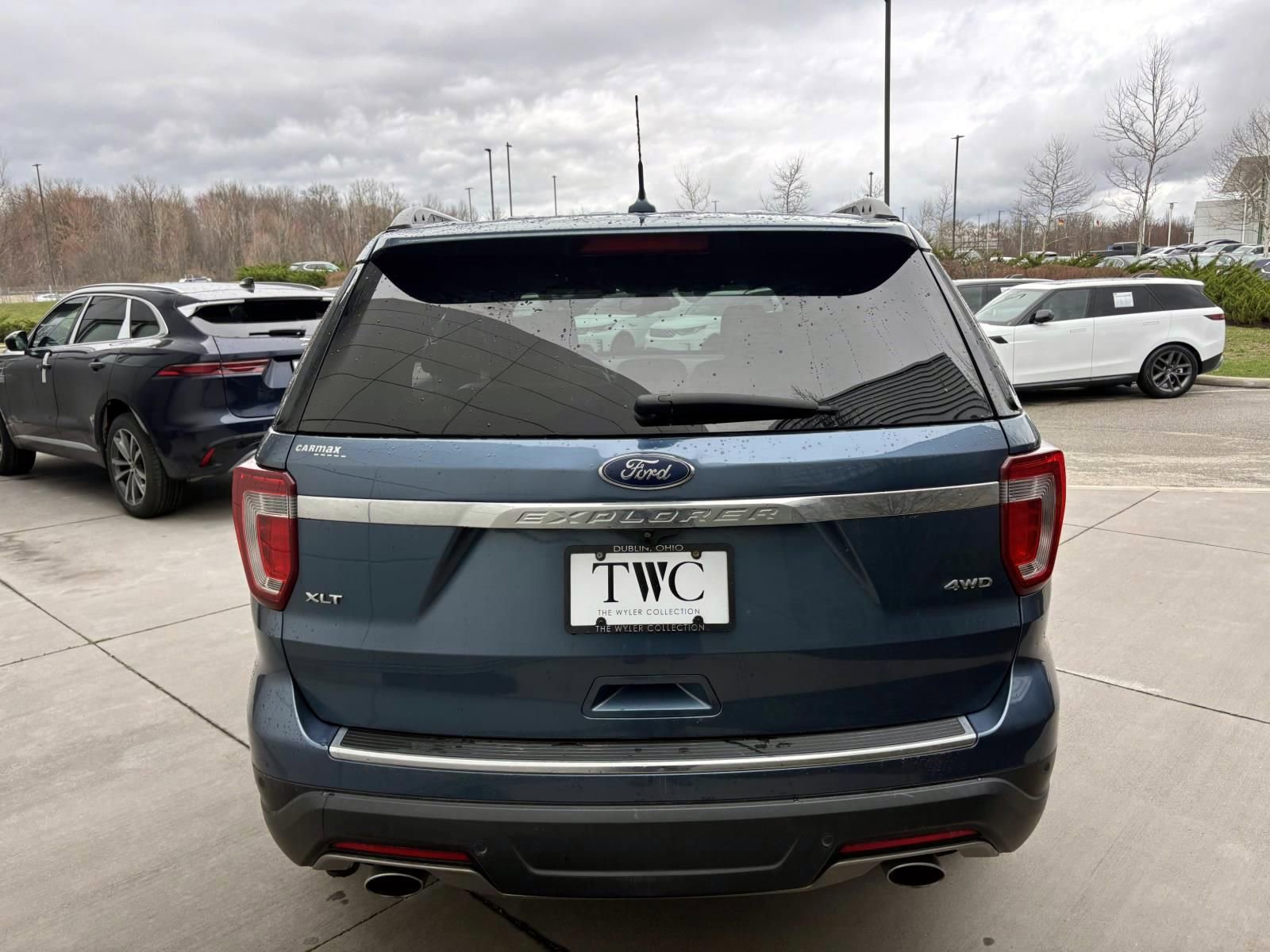 Used 2018 Ford Explorer XLT w/ Equipment Group 202A image 6