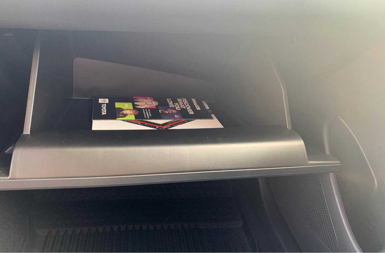 Used 2024 Toyota Corolla LE w/ LE Convenience Package FWD image 25