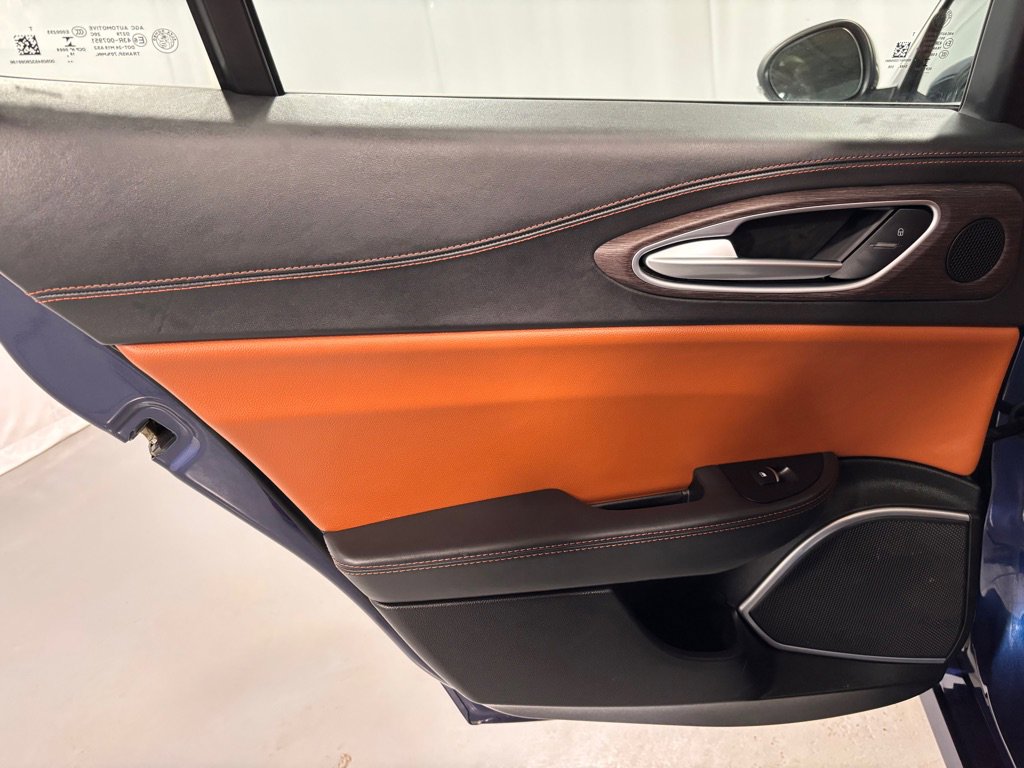 Used 2017 Alfa Romeo Giulia Ti w/ Lusso Package image 23