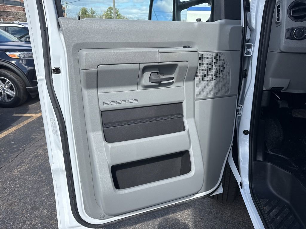 New 2026 Ford E-350 and Econoline 350 Super Duty w/ Power Equipment Group RWD image 15