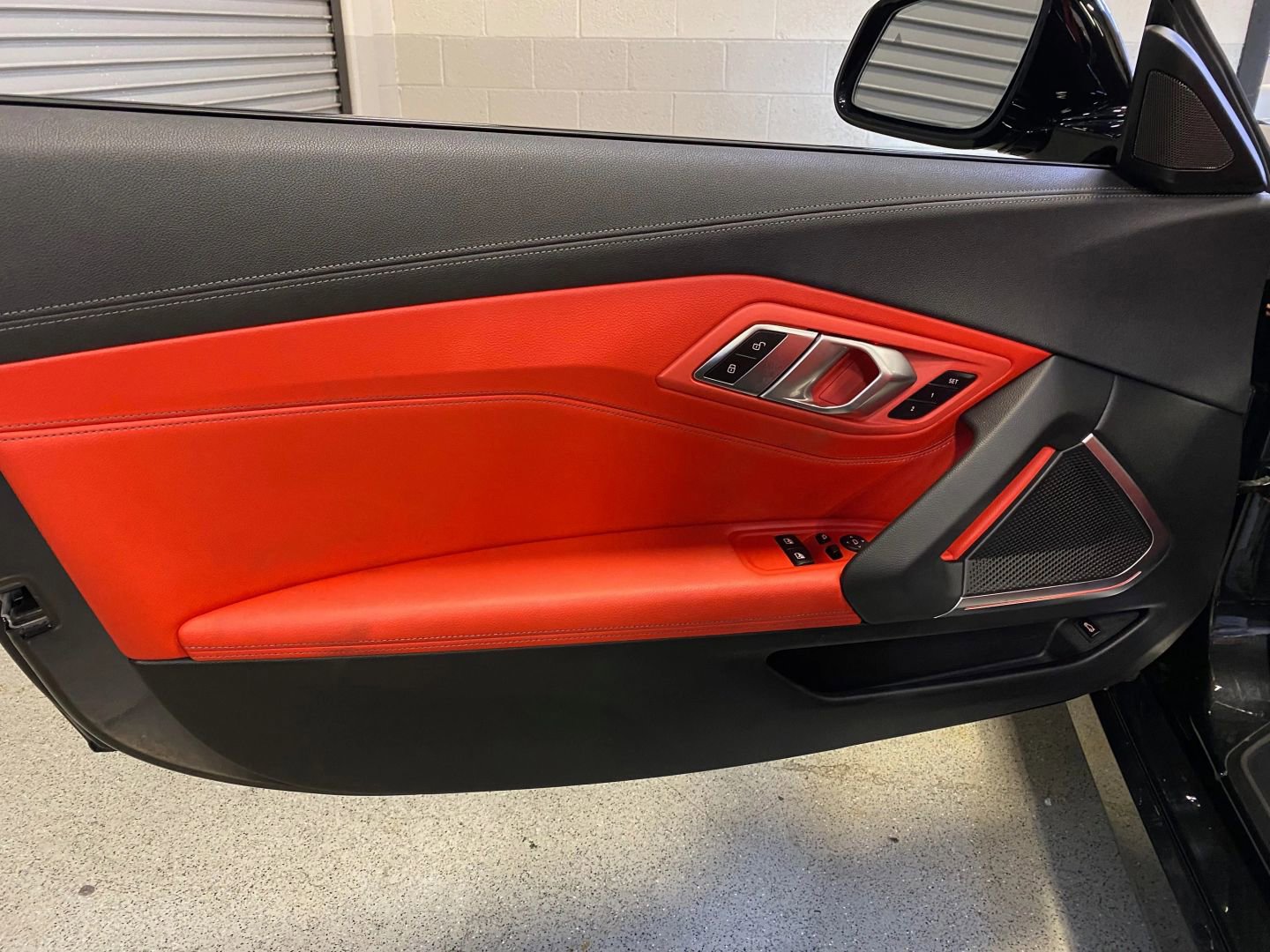 Used 2024 BMW Z4 sDrive30i w/ Premium Package image 35