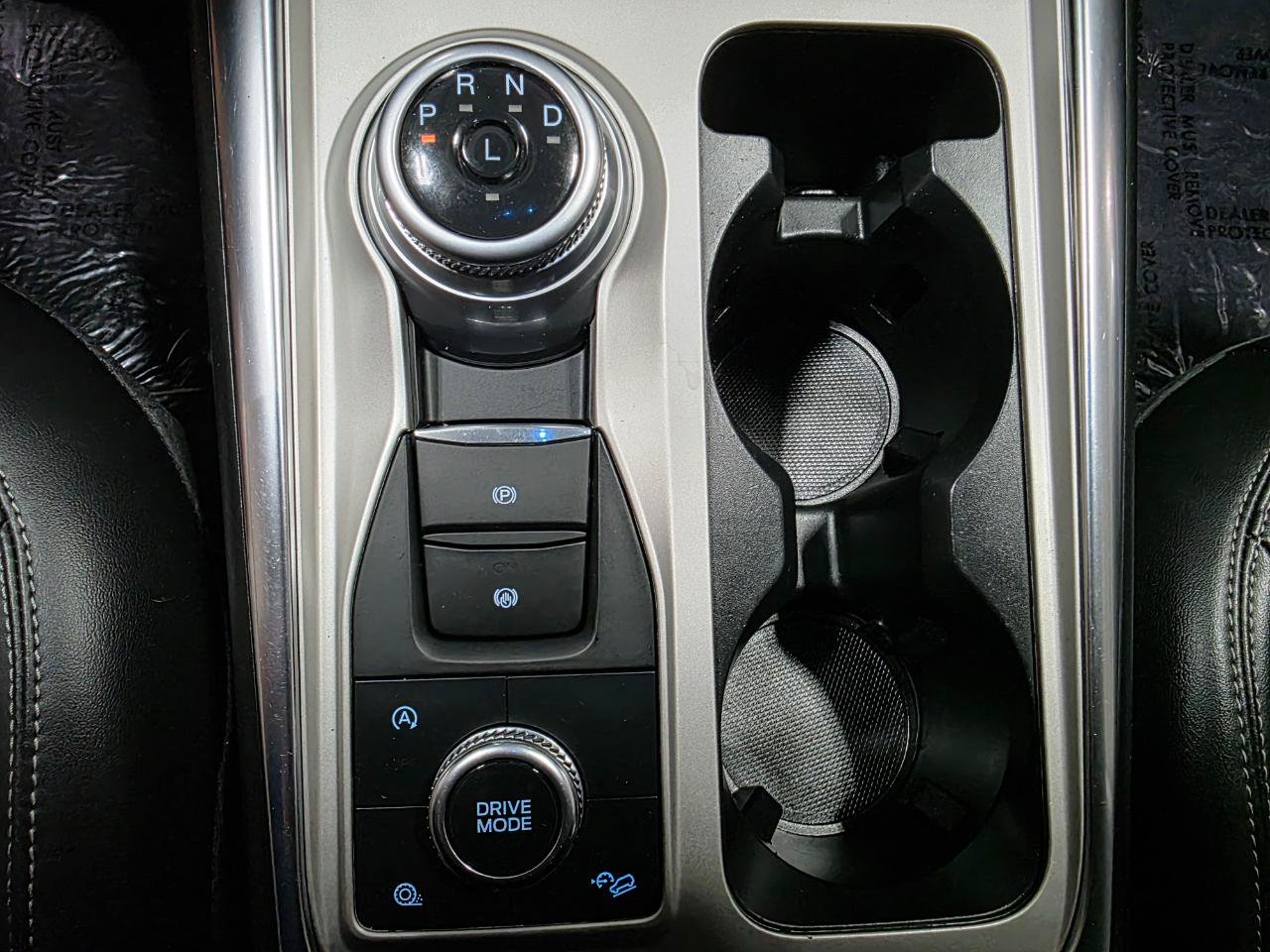 Used 2021 Ford Explorer XLT w/ Equipment Group 202A AWD/4WD image 40