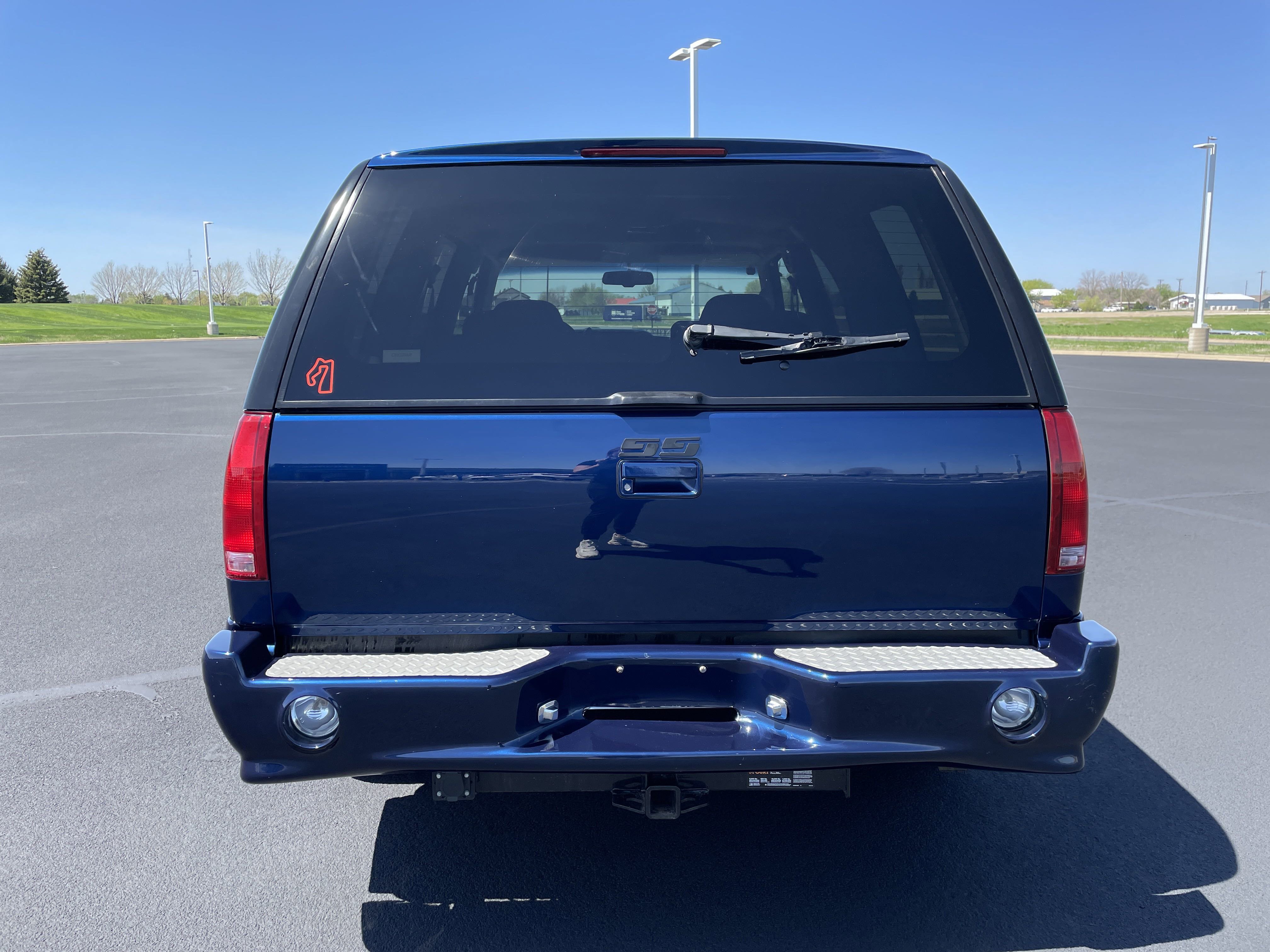 Used 1996 Chevrolet Tahoe 4WD image 4