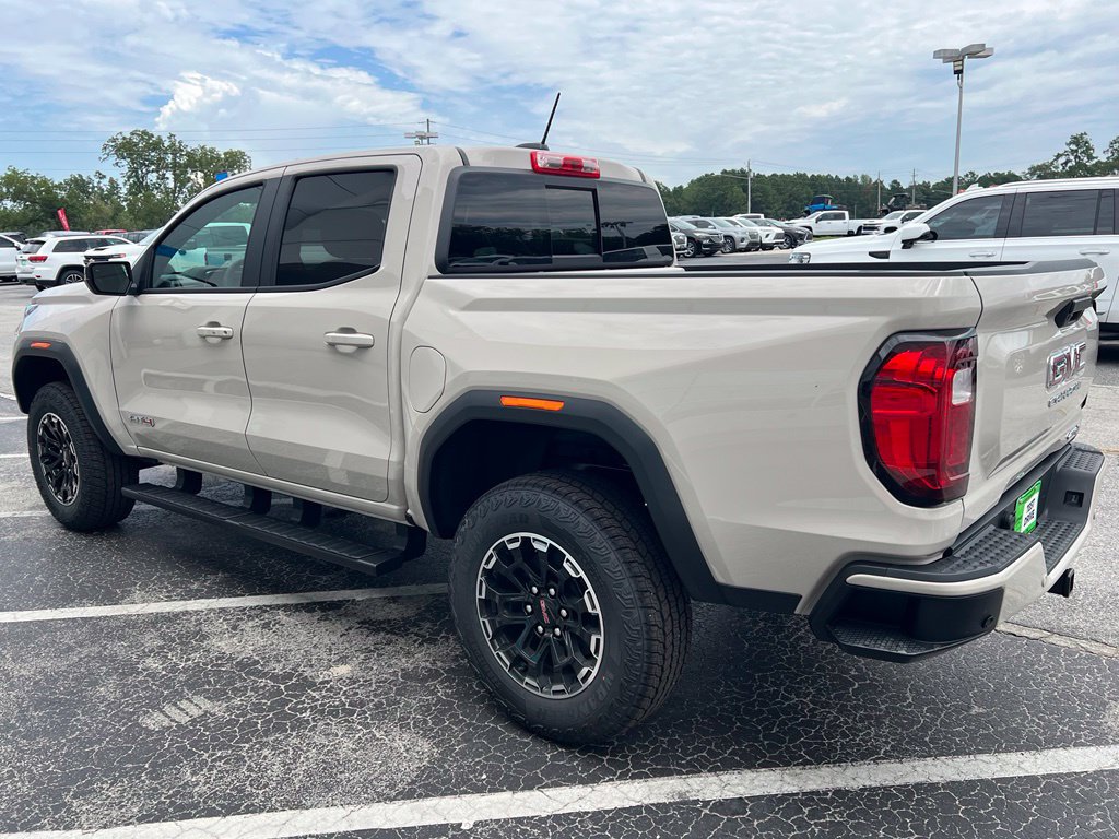New 2026 GMC Canyon AT4 AWD/4WD image 28