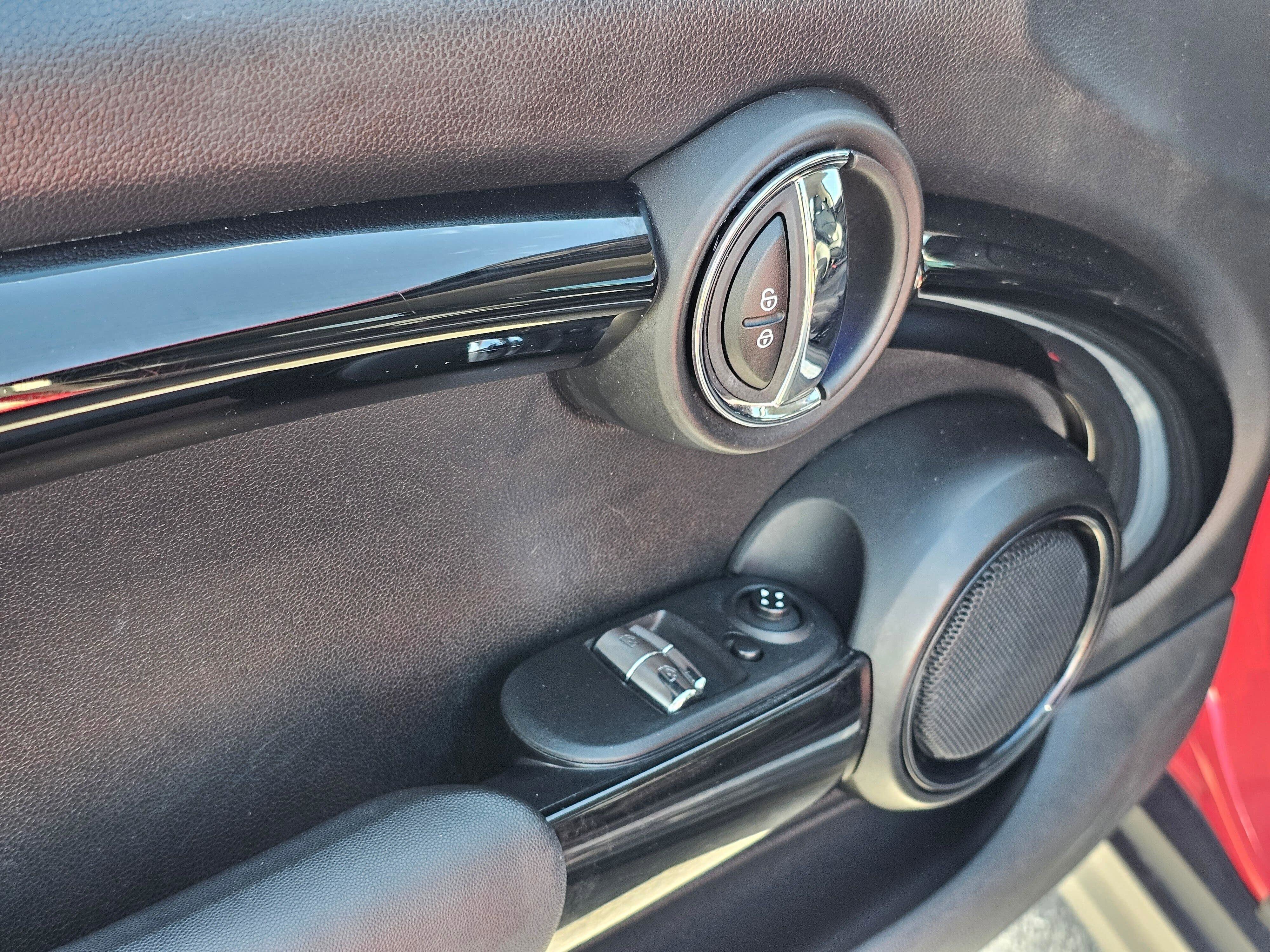 Used 2020 MINI Cooper S image 17