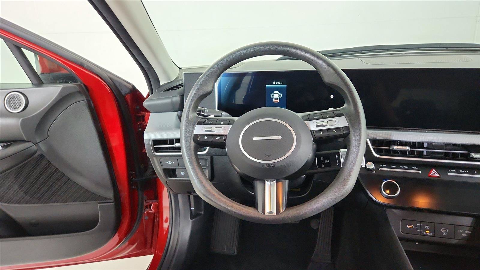 Used 2025 Hyundai Sonata SEL FWD image 12