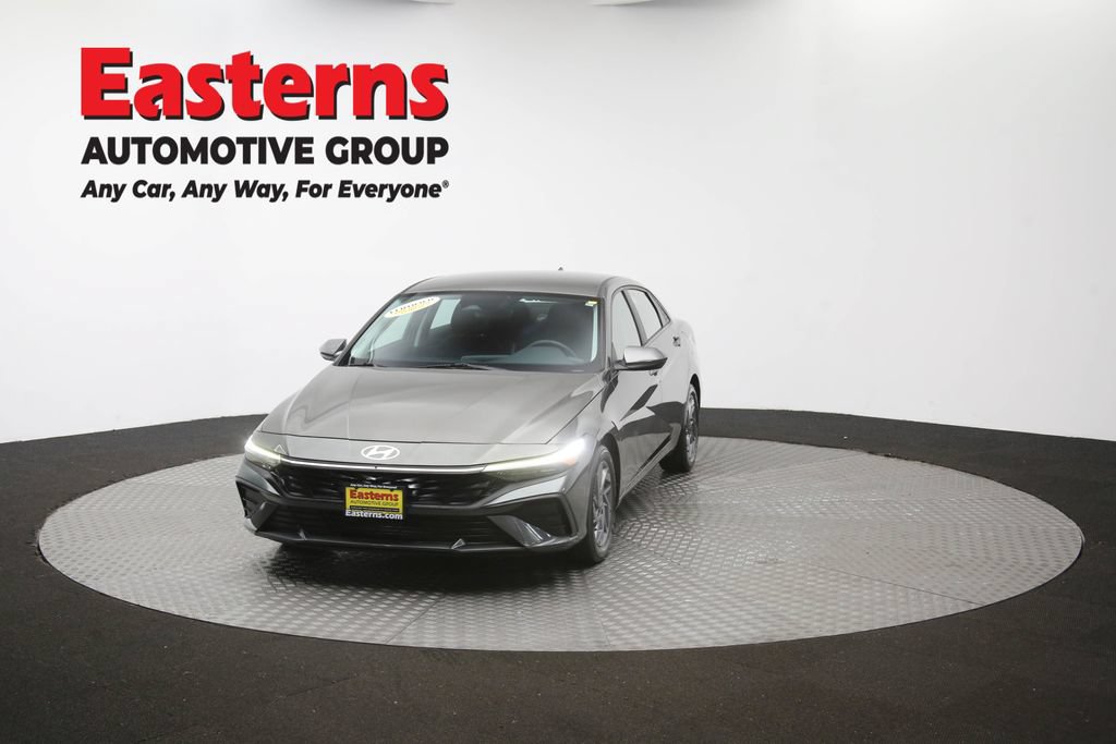 Used 2024 Hyundai Elantra SEL FWD image 52