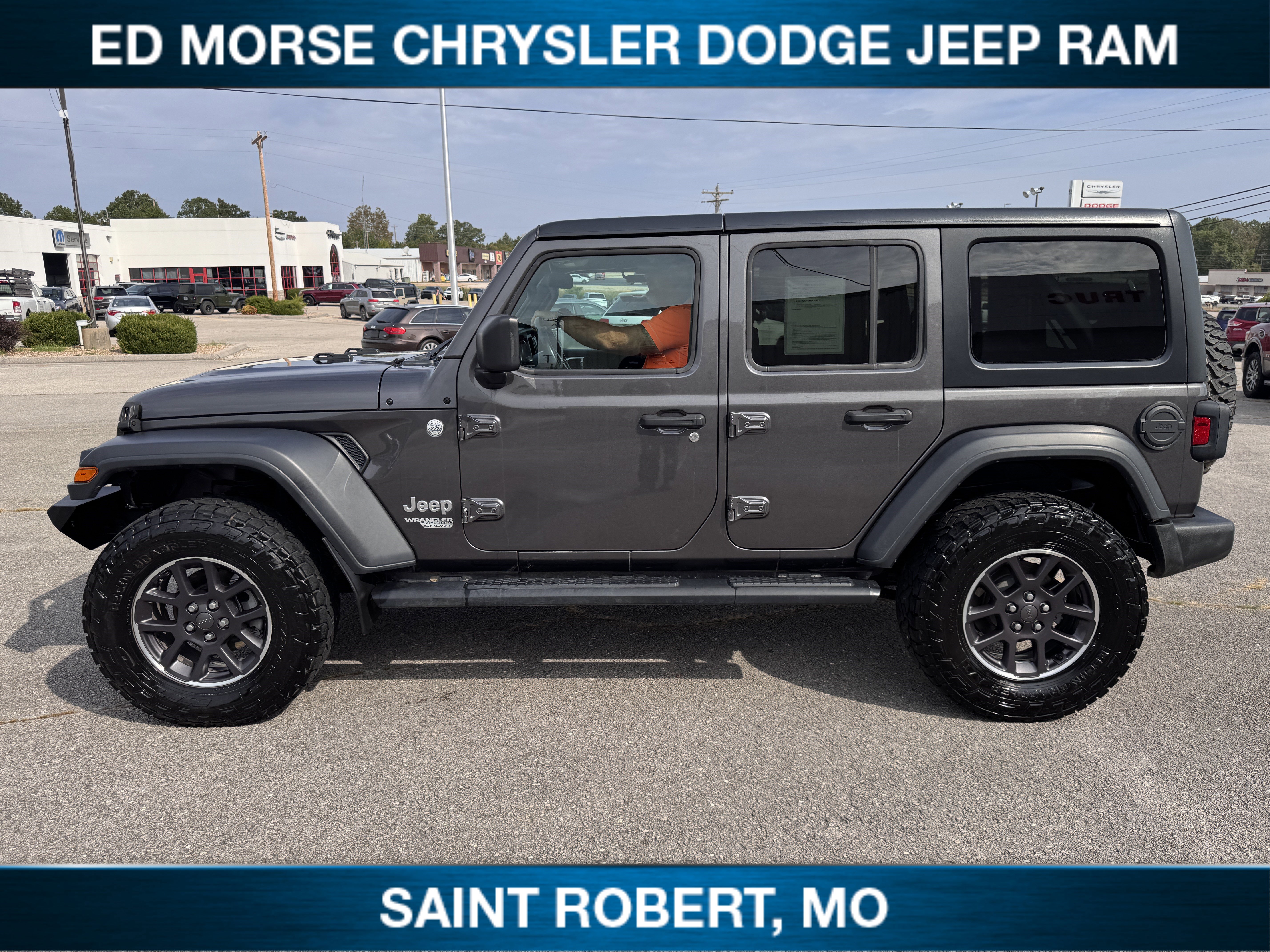 Used 2018 Jeep Wrangler Unlimited Sport S image 8