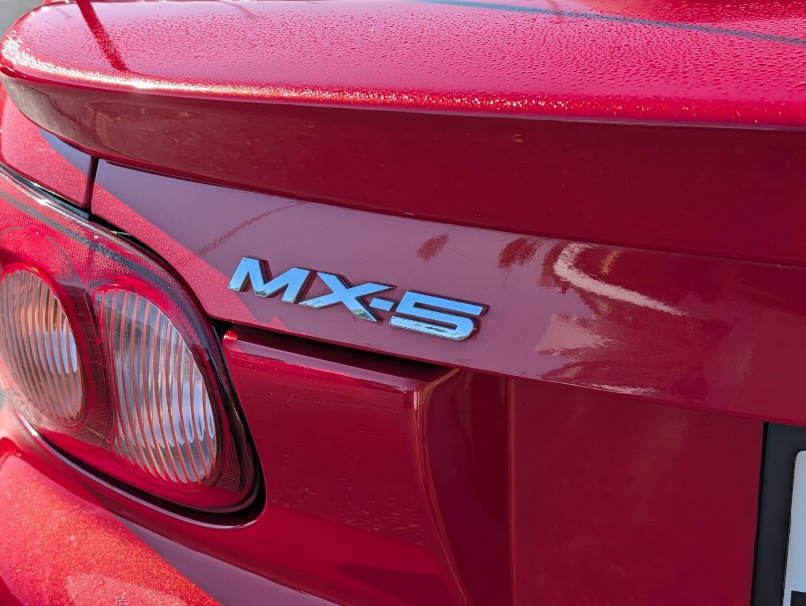 Used 2005 MAZDA MX-5 Miata MAZDASPEED RWD image 12
