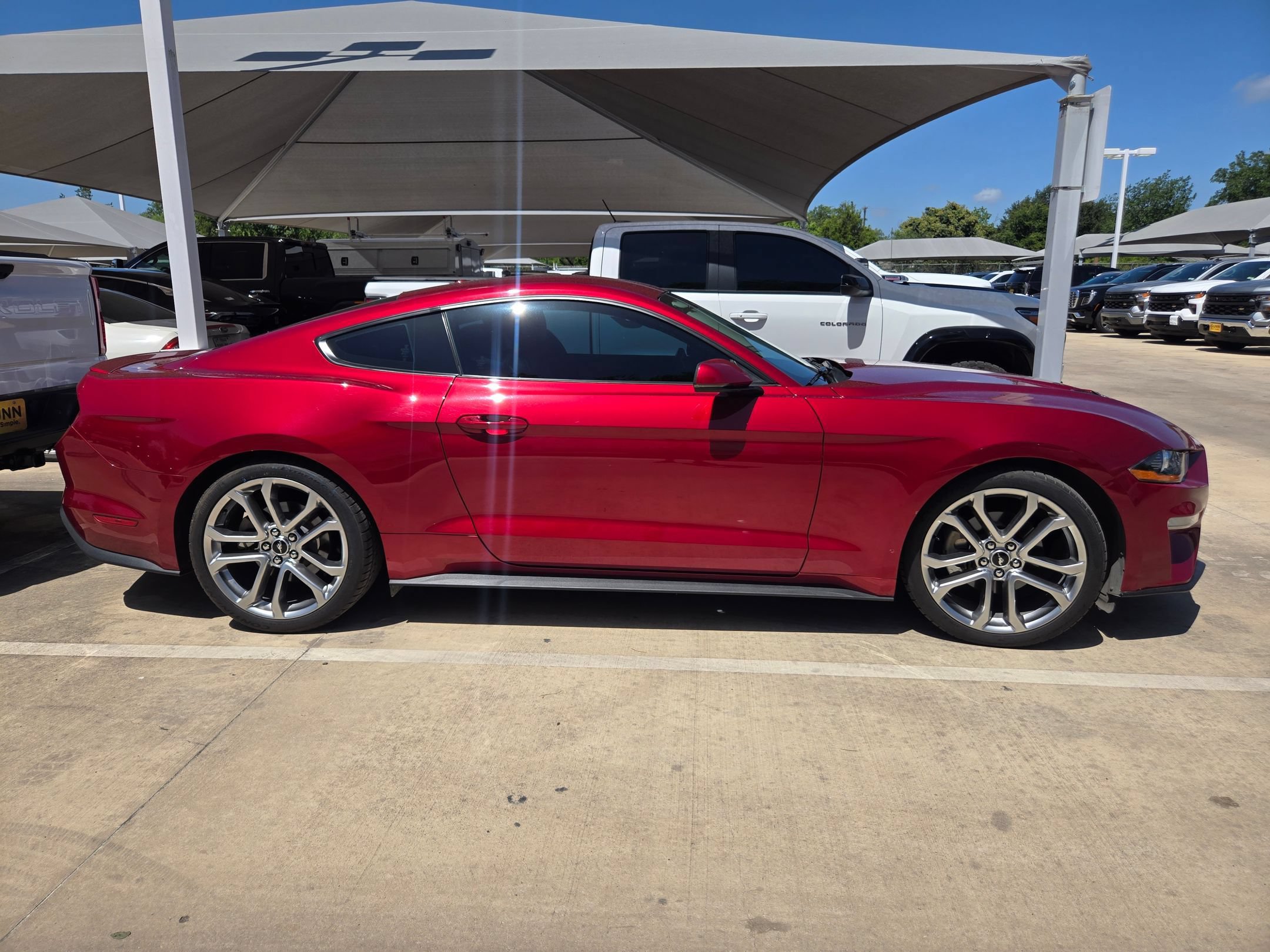 Used 2018 Ford Mustang Premium RWD image 9