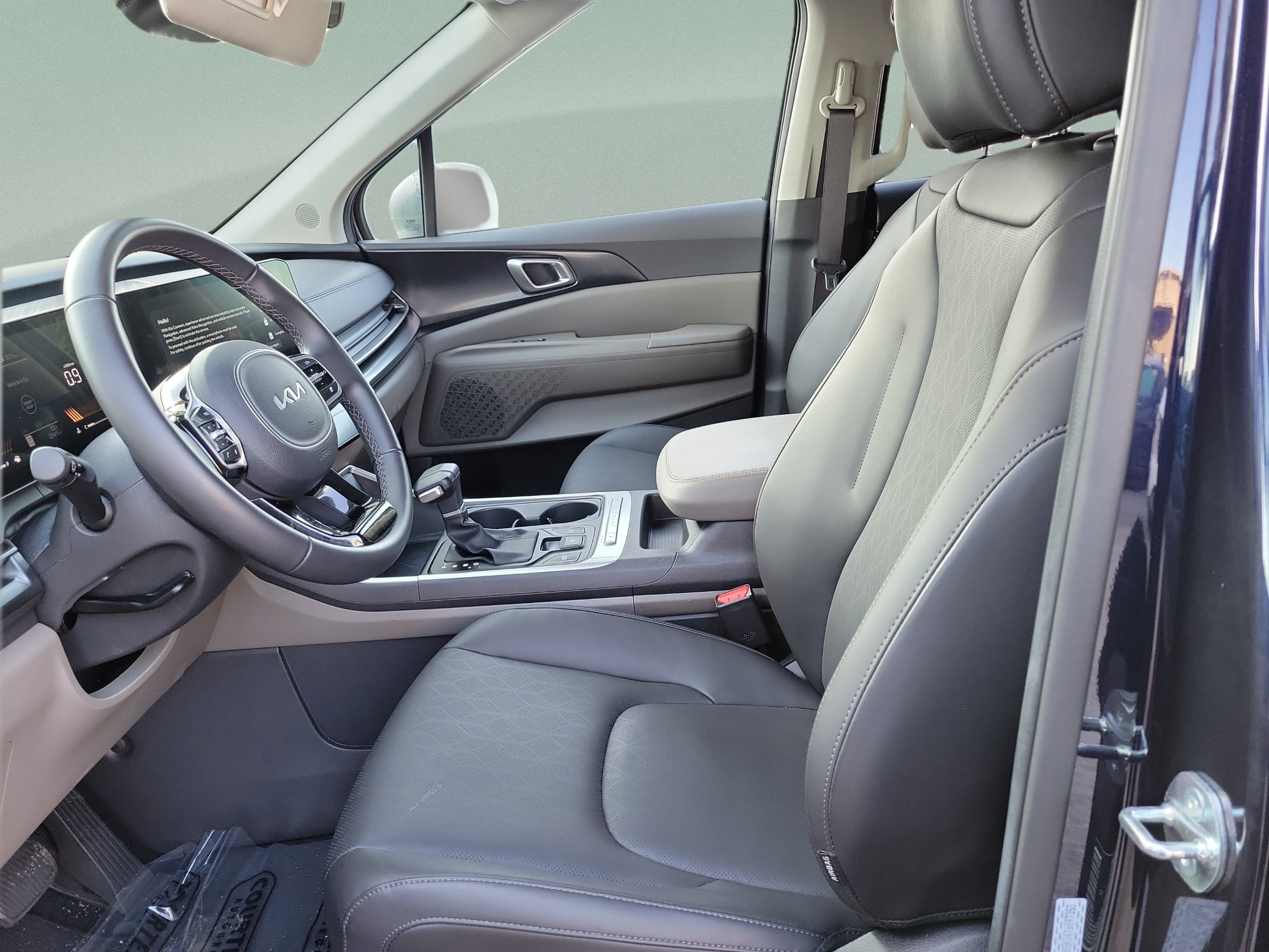Certified 2026 Kia Carnival FWD image 16