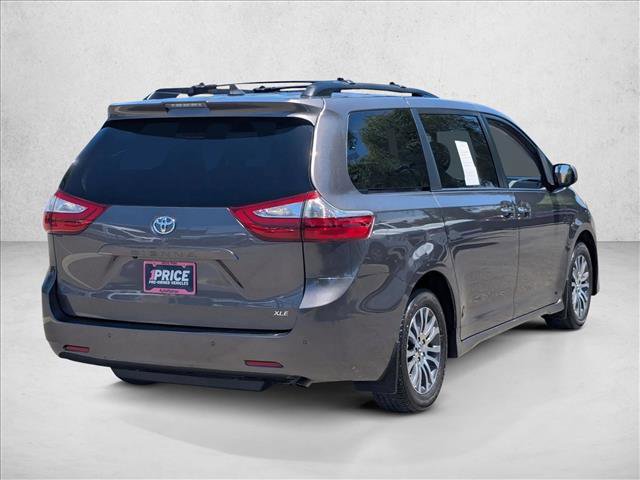 Used 2019 Toyota Sienna XLE w/ XLE Navigation Package FWD image 5