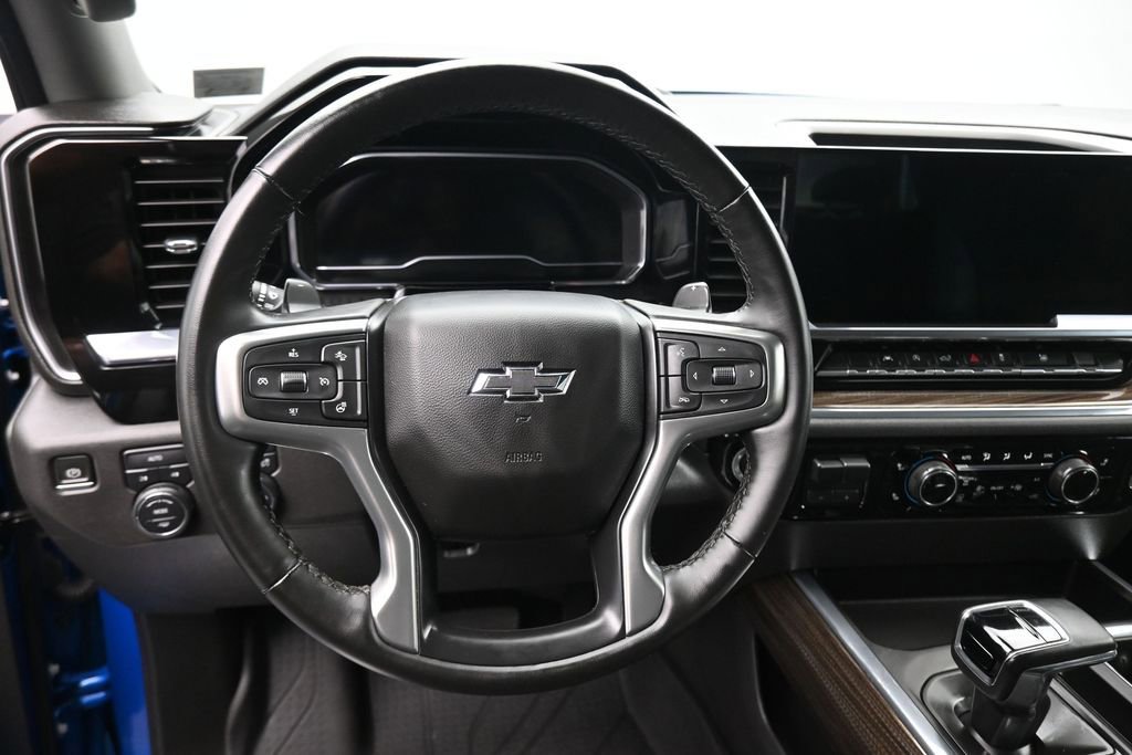 Used 2023 Chevrolet Silverado 1500 RST AWD/4WD image 14