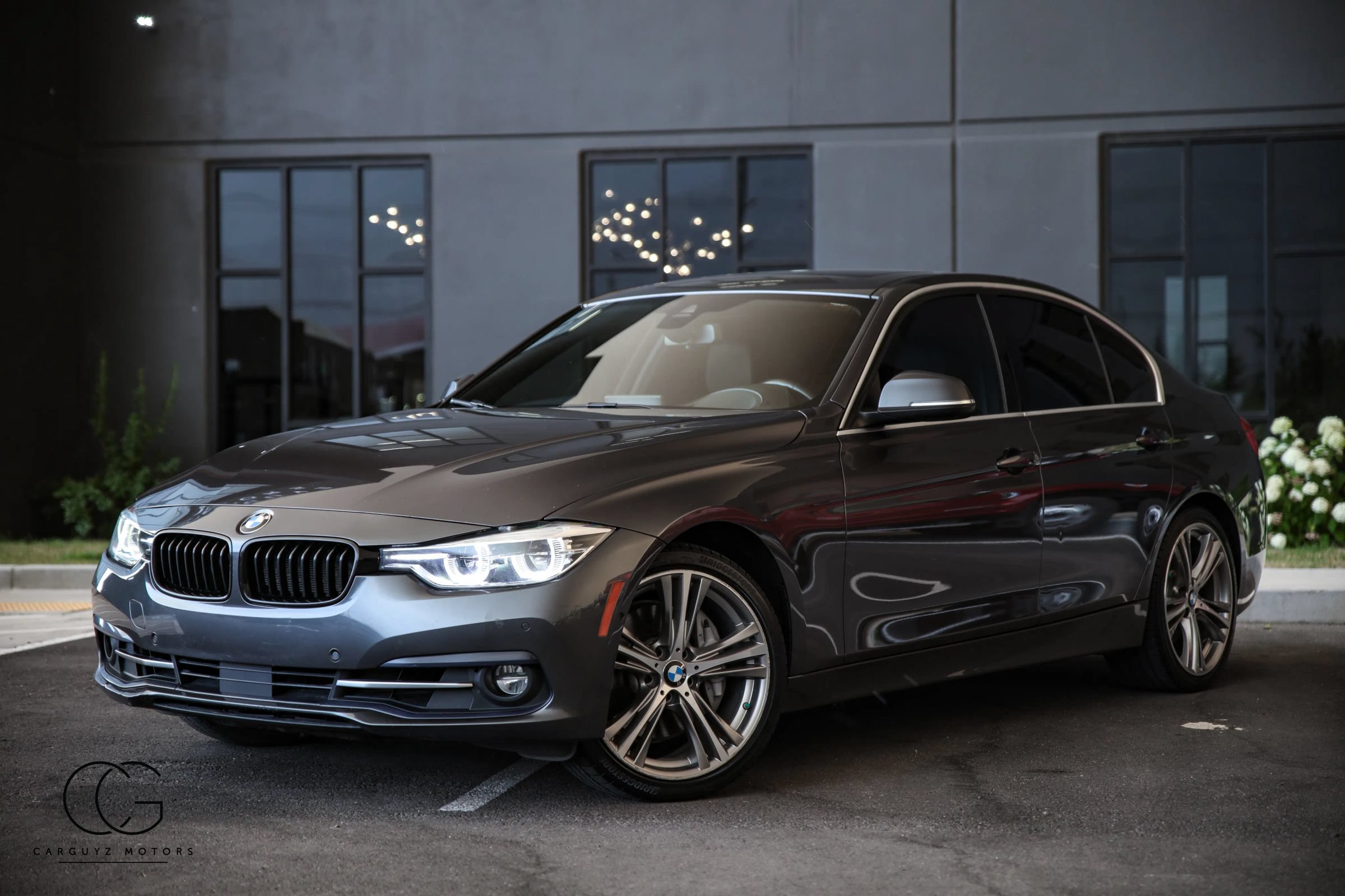 Used 2017 BMW 340i xDrive Sedan AWD/4WD image 3