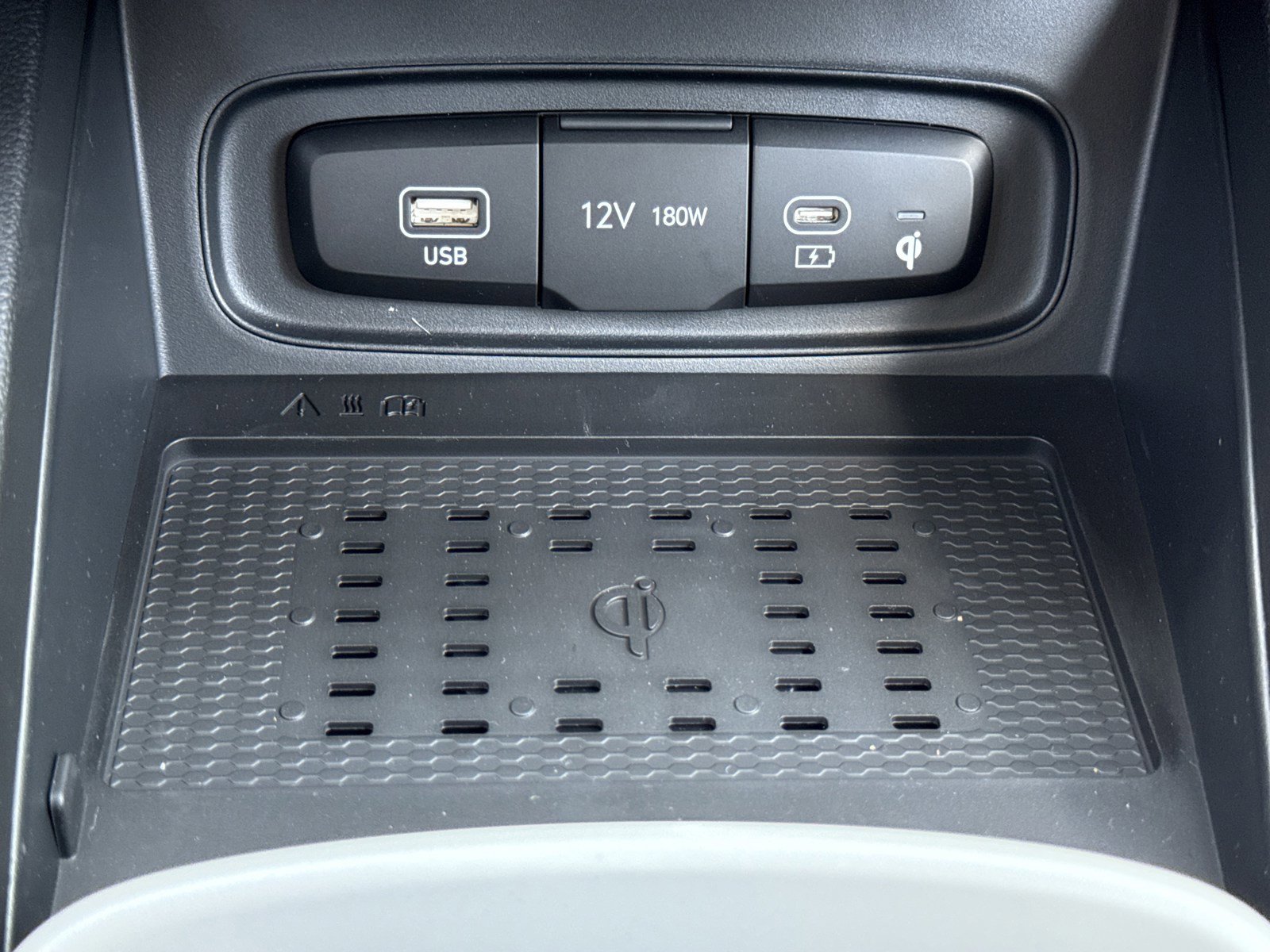 New 2026 Hyundai Venue SEL image 24