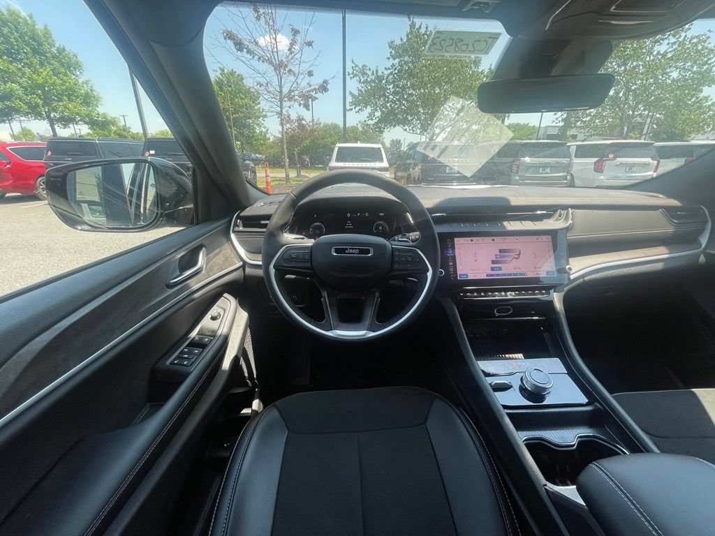 New 2026 Jeep Grand Cherokee Altitude AWD/4WD image 12