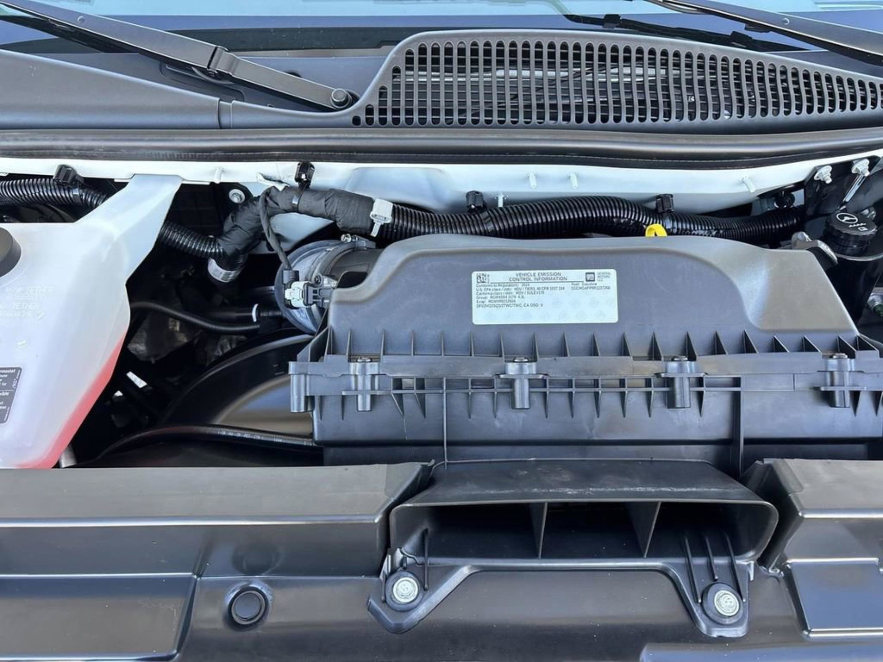 Used 2024 Chevrolet Express 2500 w/ Driver Convenience Package RWD image 8