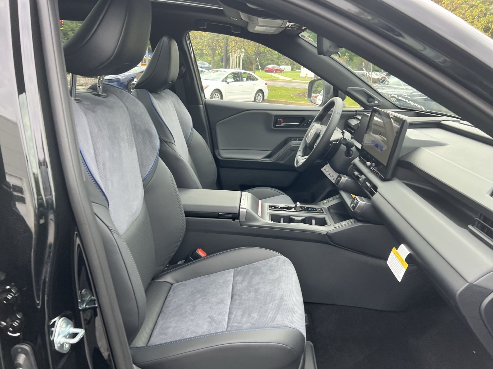 New 2026 Toyota RAV4 XSE w/ Panoramic Sun Roof Package AWD/4WD image 27