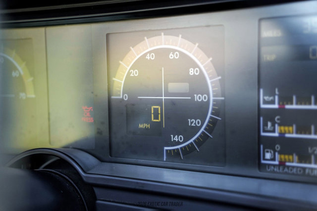 Used 1993 Cadillac Allante FWD image 47