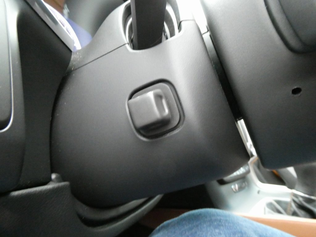 Used 2014 Chevrolet Corvette Stingray Coupe w/ 2LT Preferred Equipment Group image 26