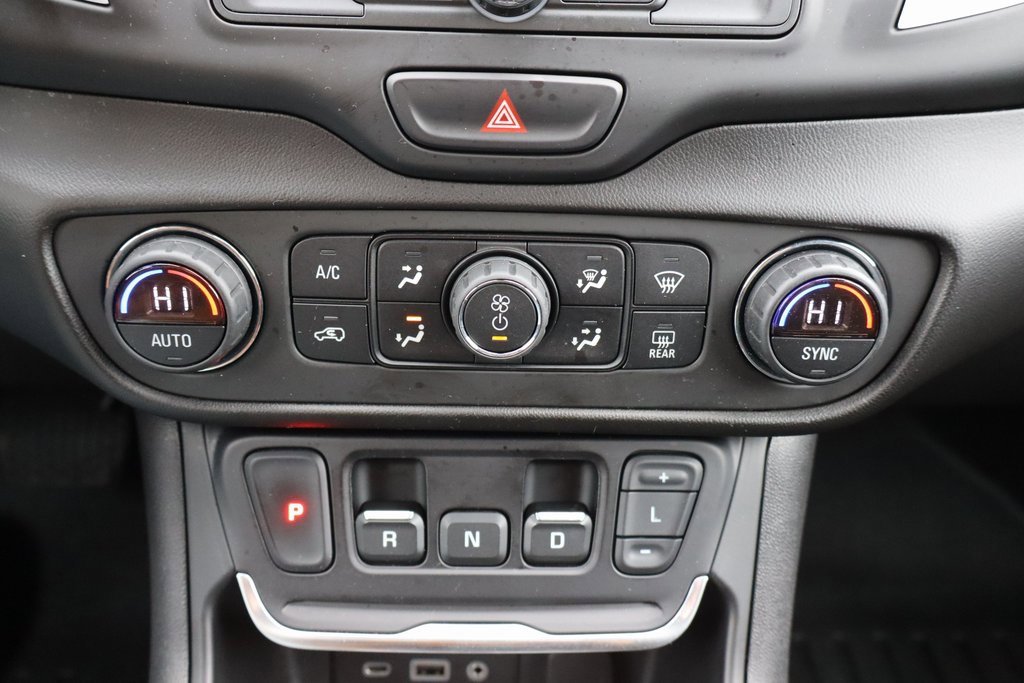 Used 2020 GMC Terrain SLE w/ Driver Convenience Package image 10