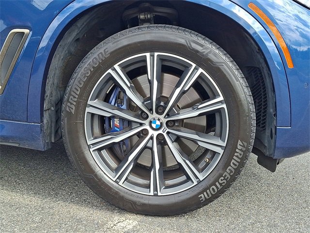 Used 2022 BMW X5 M50i image 11