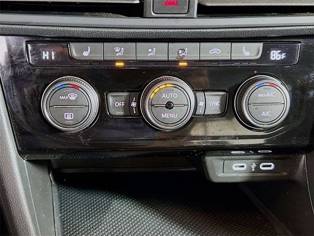 Used 2024 Volkswagen Jetta SE image 15