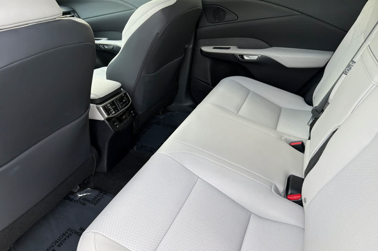 Certified 2024 Lexus RX 350 Premium w/ Accessory Package (Z1) FWD image 4
