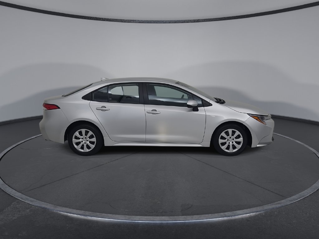 Used 2025 Toyota Corolla LE FWD image 19