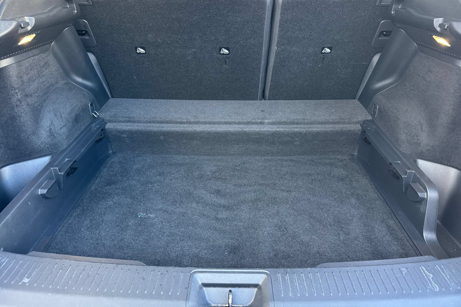 Certified 2023 Nissan Ariya FWD image 17