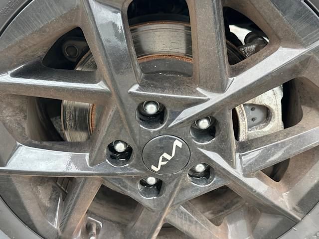 Used 2025 Kia K5 LXS image 32