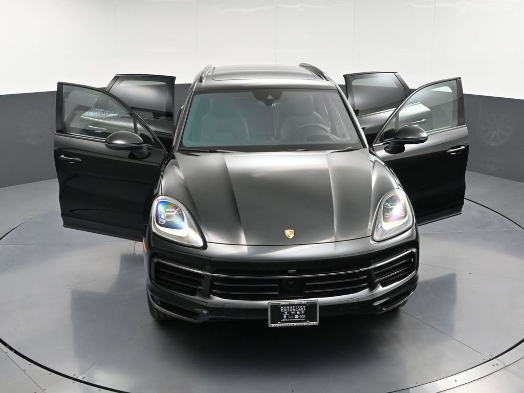 Certified 2023 Porsche Cayenne AWD/4WD image 34
