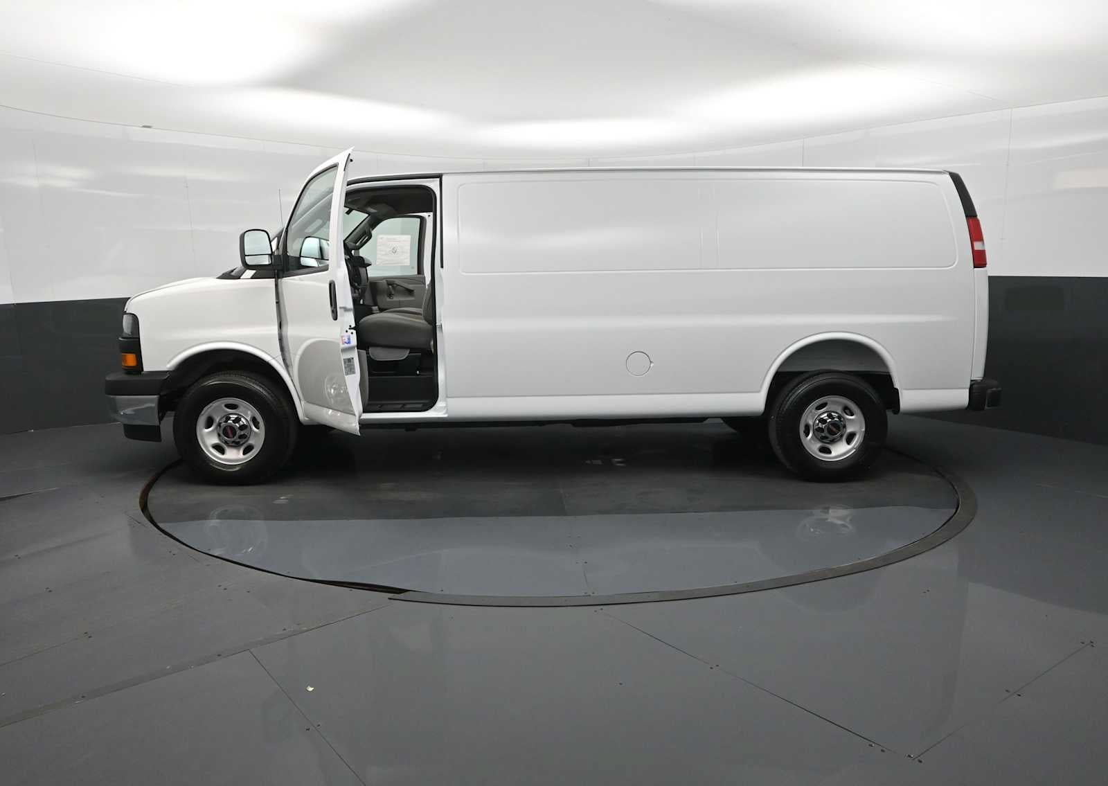 New 2026 GMC Savana 3500 Extended w/ Driver Convenience Package RWD image 42