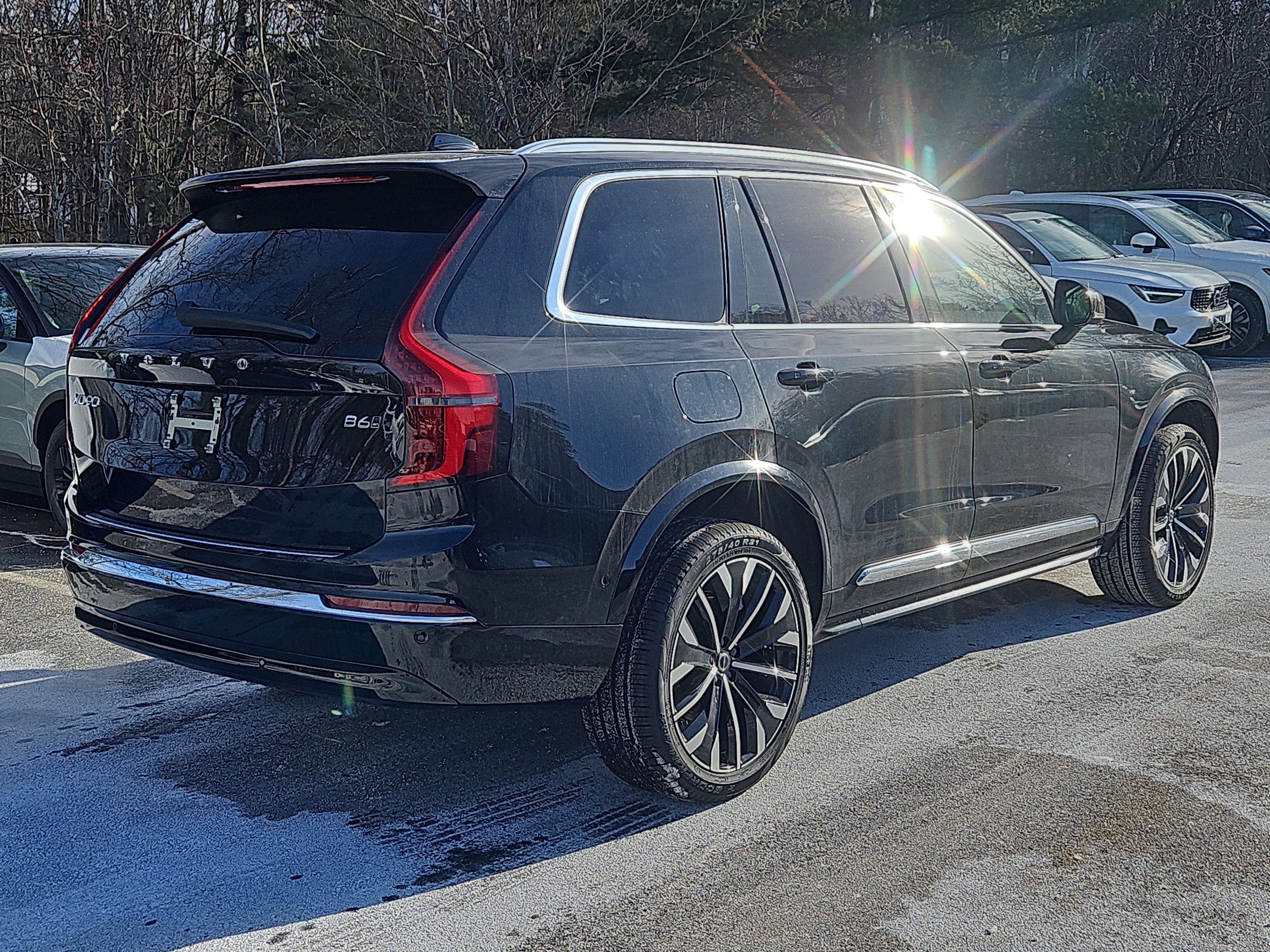 New 2026 Volvo XC90 B6 Plus w/ Protection Package Premier image 2