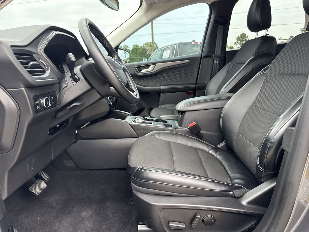 Used 2023 Ford Escape SE FWD image 12