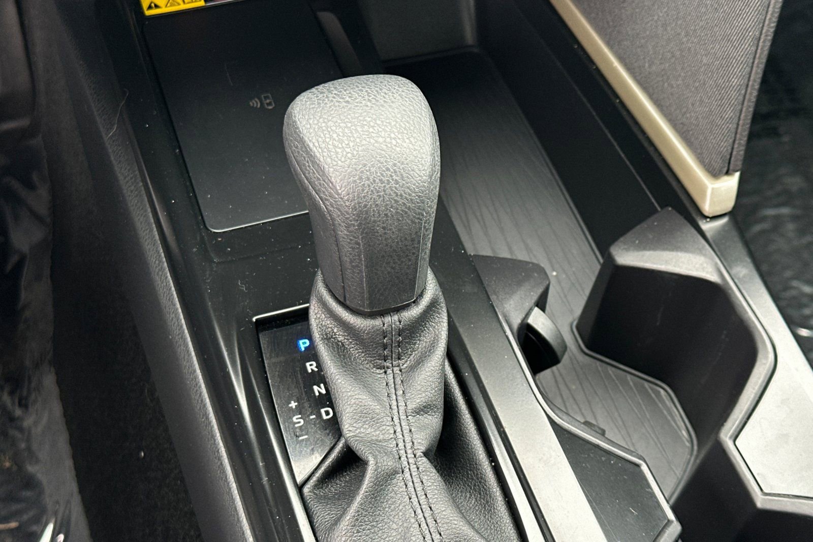 Used 2025 Toyota Camry LE FWD image 16