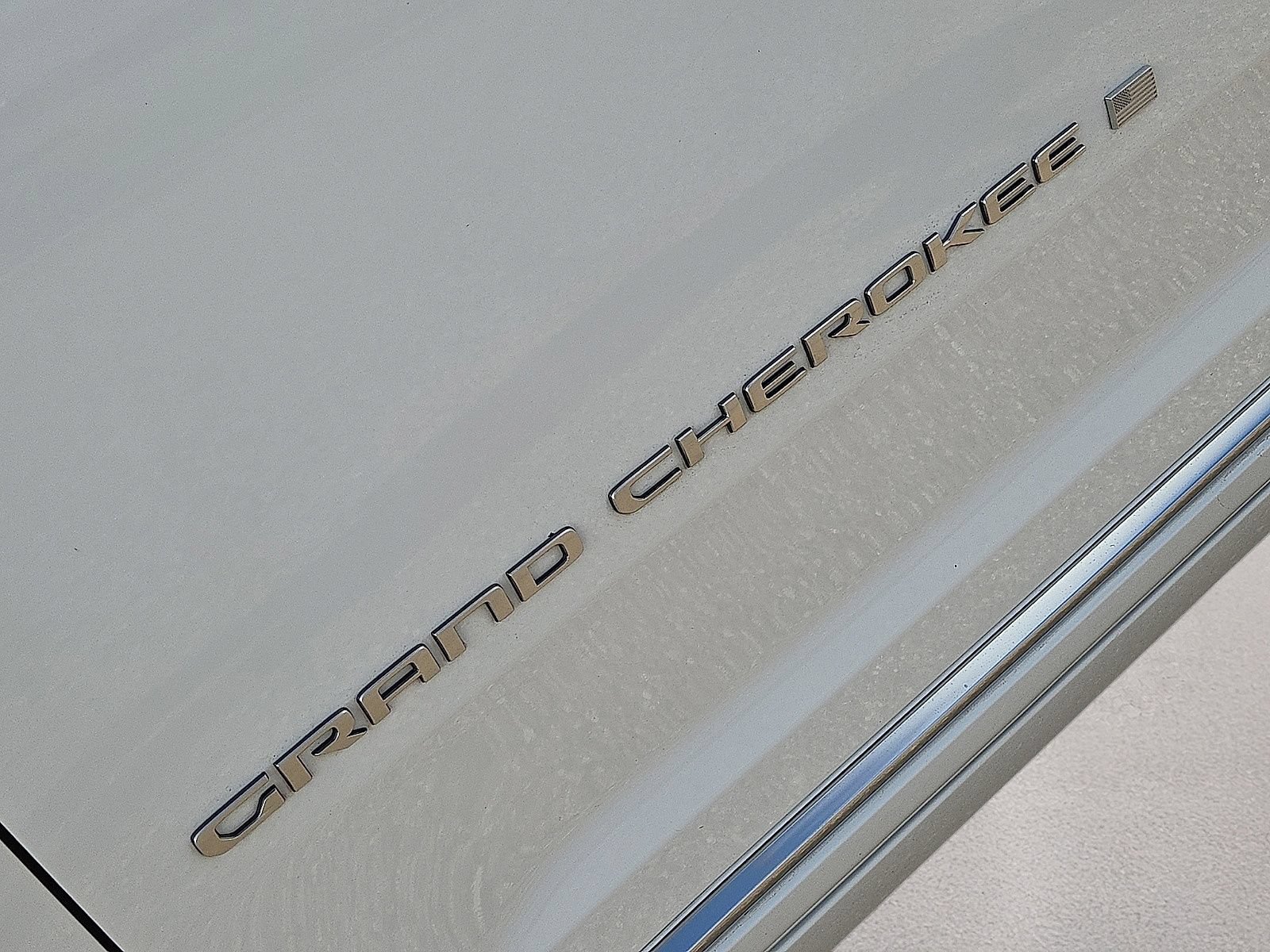 Used 2023 Jeep Grand Cherokee L Summit w/ MOPAR Finishing Package AWD/4WD image 11