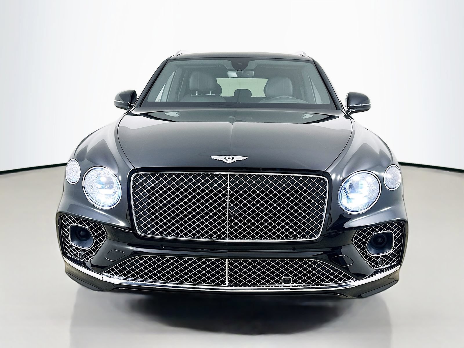 Used 2022 Bentley Bentayga AWD/4WD image 8
