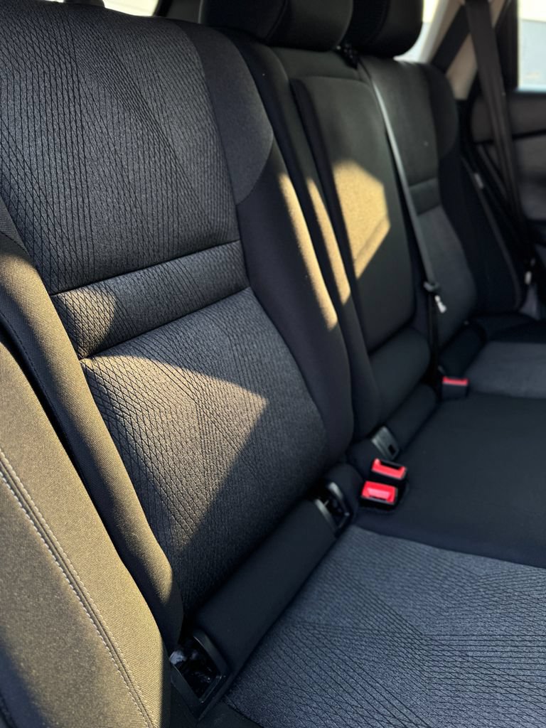 Used 2025 Nissan Rogue SV FWD image 35